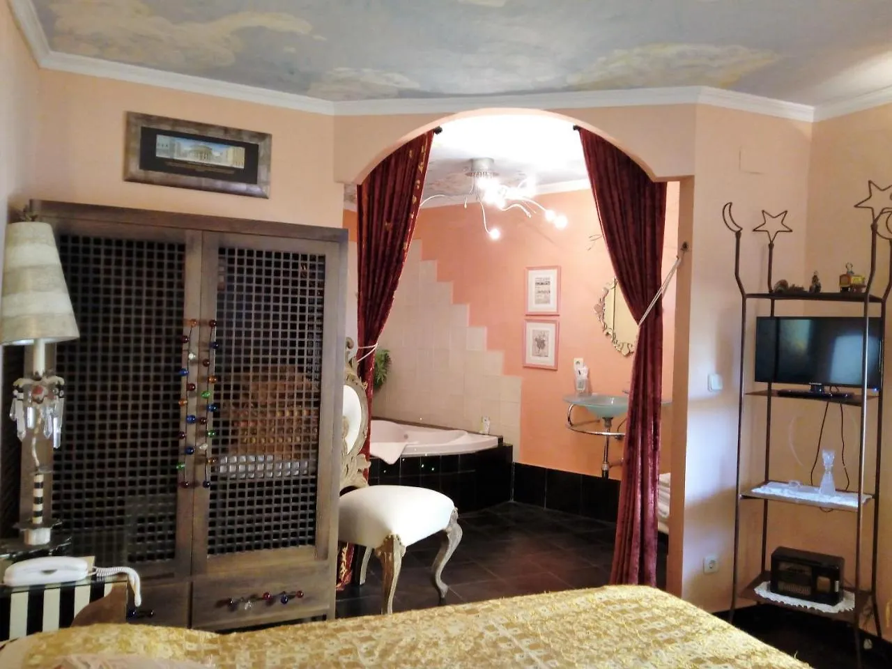 Hotel Utopia Benalup-Casas Viejas 4*,